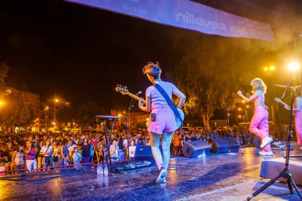 JUEVES MUWI 225758003_1867533426784543_5402517865067767417_n_1867533430117876