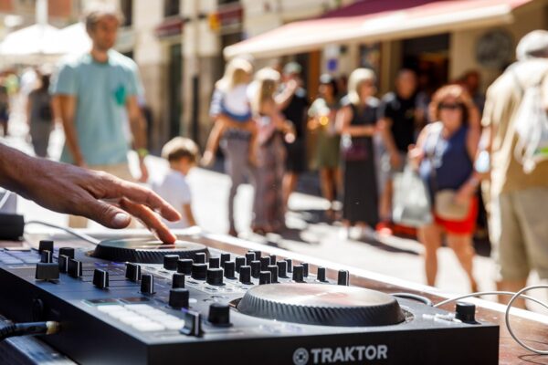 Sabado VerMUWI22 305576036_1867575620113657_8064384834272637454_n_1867575626780323