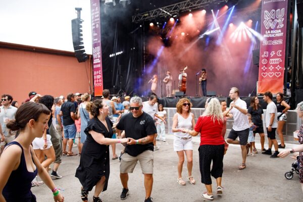 Sunday MUWI22 305796950_1867606056777280_103269014849568Sunday MUWI22 3056_n_1867606070110612