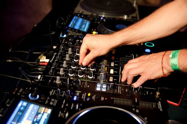 Viernes MUWI22 305665187_1867551510116068_6599538896349471115_n_1867551526782733