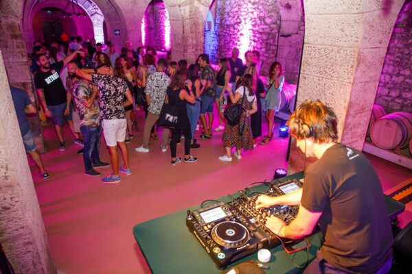 Viernes MUWI22 305912589_1867552640115955_5482549177645616550_n_1867552656782620