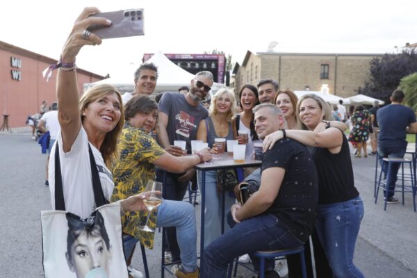 2f3c6196-11f3-49c7-8dba-8c579fb45d9b